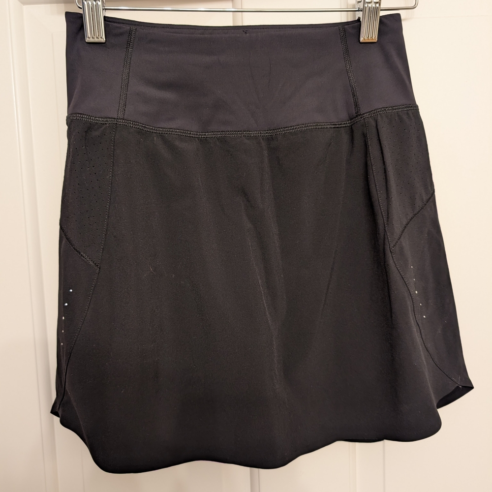 Athleta Run With It 16" Skort